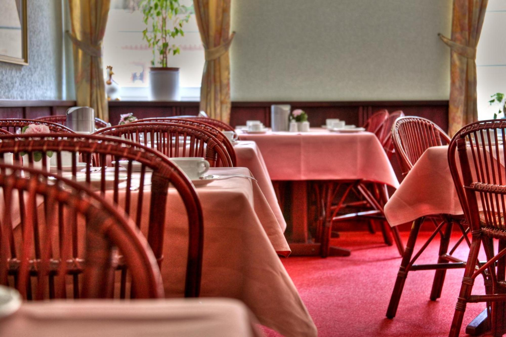 Hotel Am Markt Altentreptow Екстер'єр фото